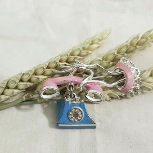 Vintage Ladies Hand Metal Pin